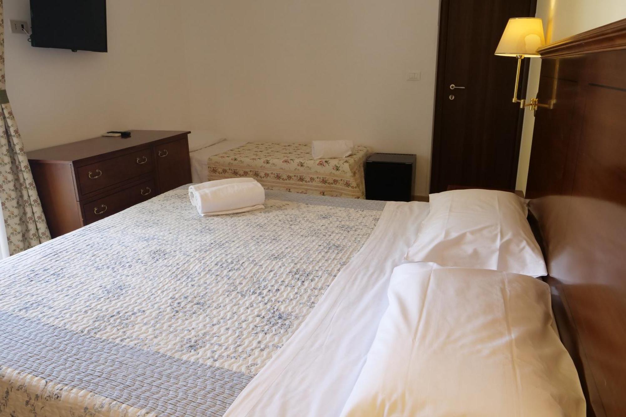 Hotel Elios Tao ตาออร์มินา ภายนอก รูปภาพ