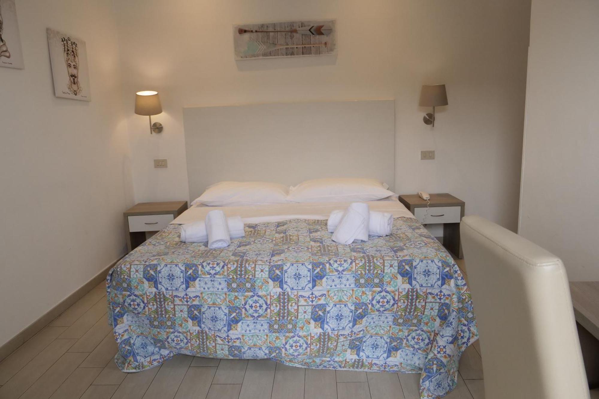 Hotel Elios Tao ตาออร์มินา ภายนอก รูปภาพ
