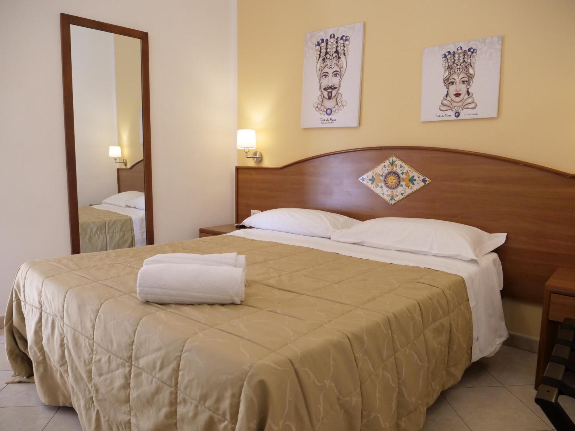 Hotel Elios Tao ตาออร์มินา ภายนอก รูปภาพ