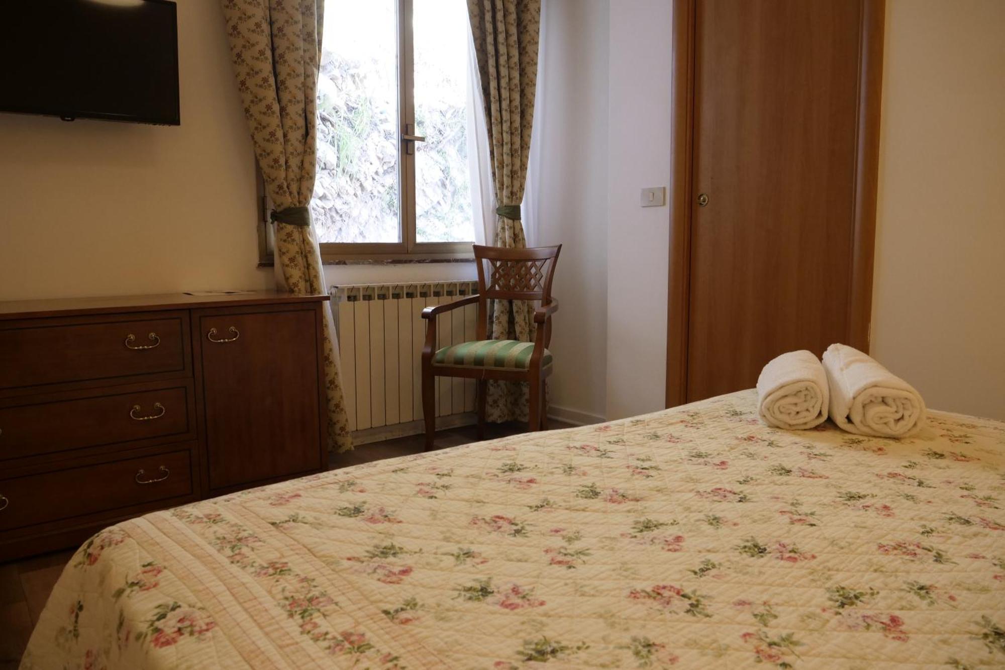 Hotel Elios Tao ตาออร์มินา ภายนอก รูปภาพ