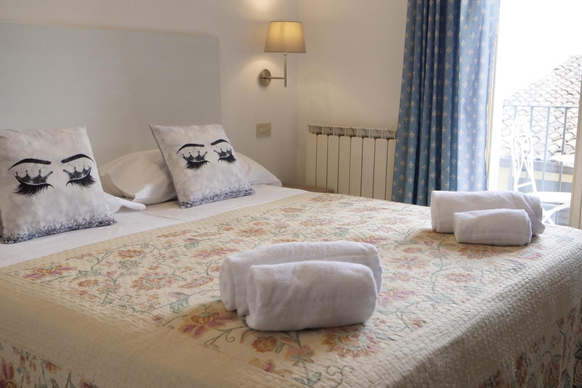 Hotel Elios Tao ตาออร์มินา ภายนอก รูปภาพ