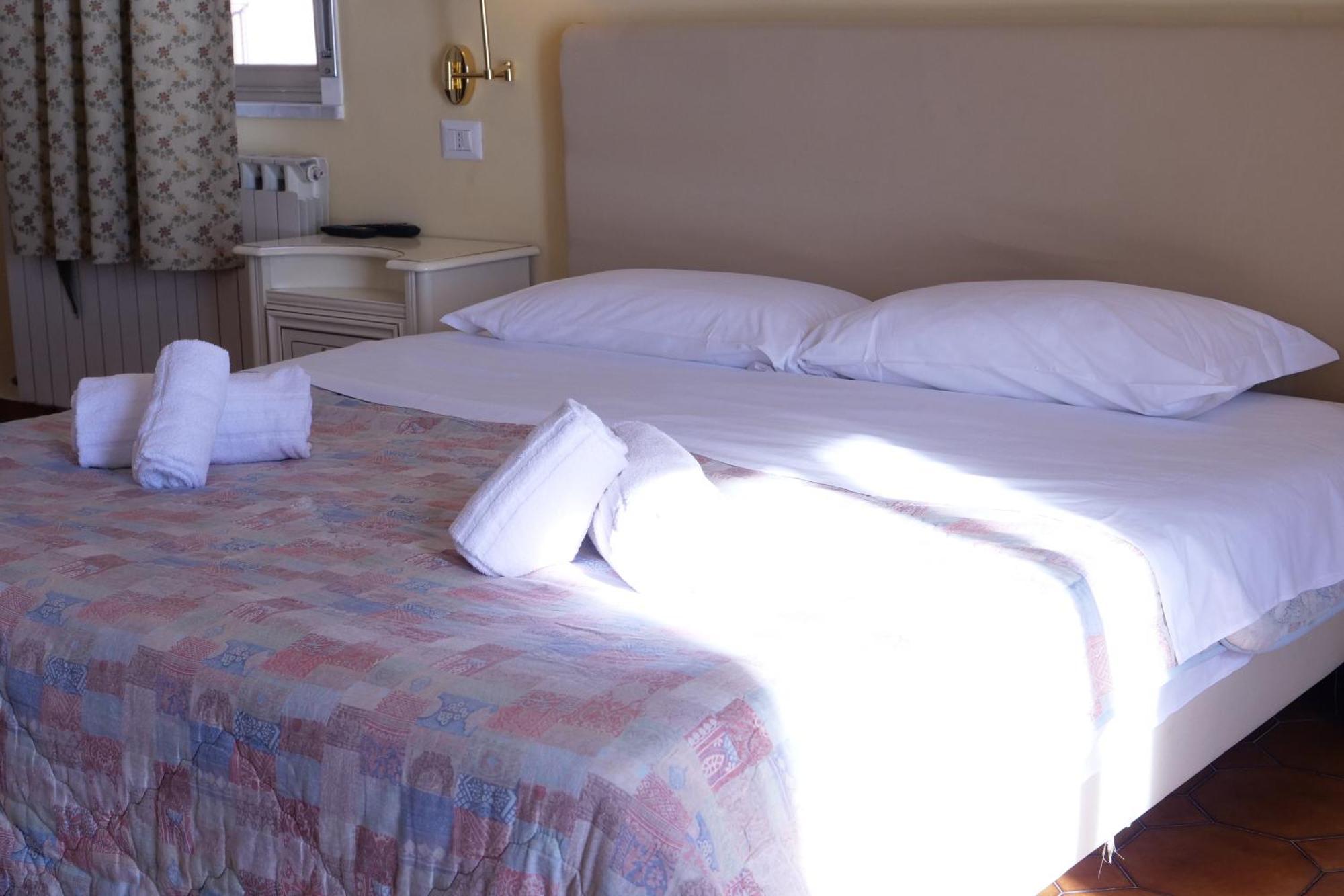 Hotel Elios Tao ตาออร์มินา ภายนอก รูปภาพ