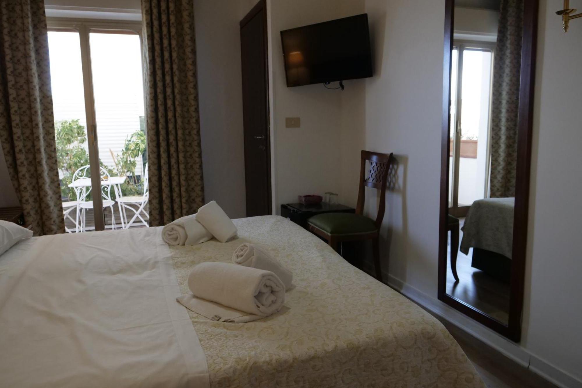 Hotel Elios Tao ตาออร์มินา ภายนอก รูปภาพ
