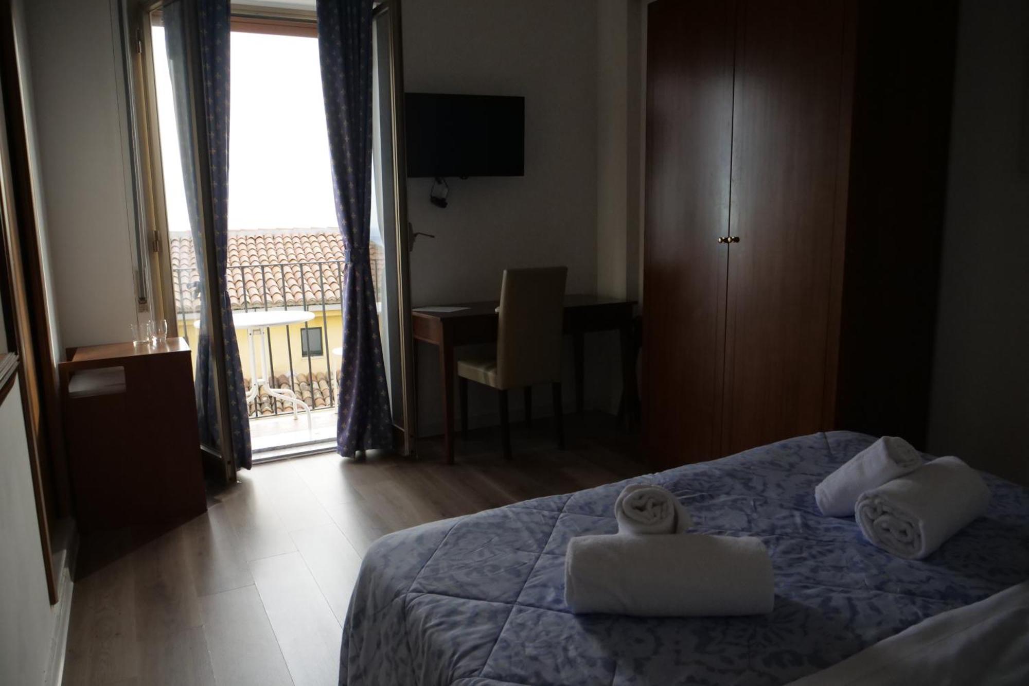 Hotel Elios Tao ตาออร์มินา ภายนอก รูปภาพ