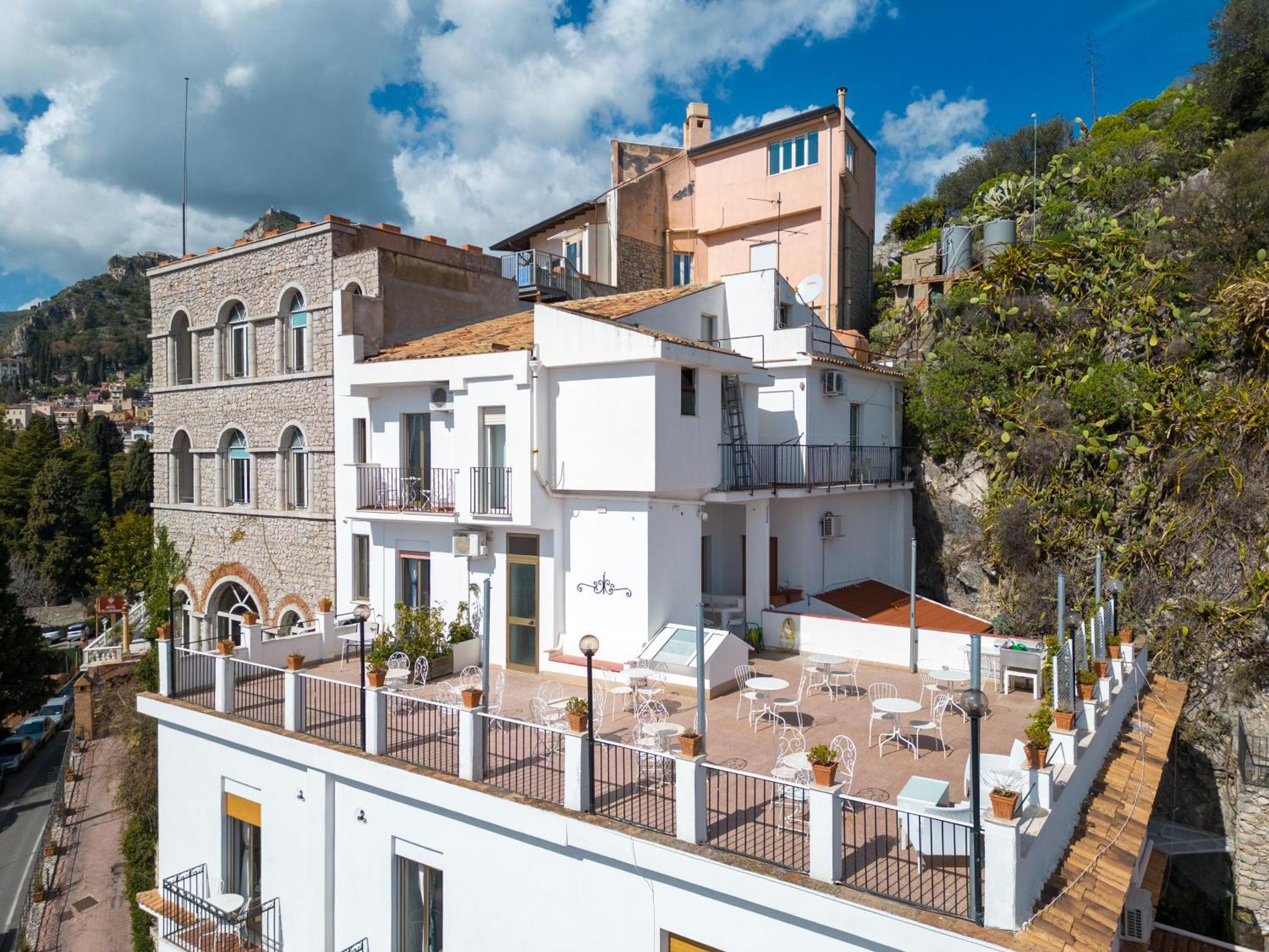 Hotel Elios Tao ตาออร์มินา ภายนอก รูปภาพ
